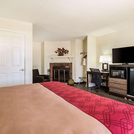 Econo Lodge Glade Springs I-81 Ngoại thất bức ảnh