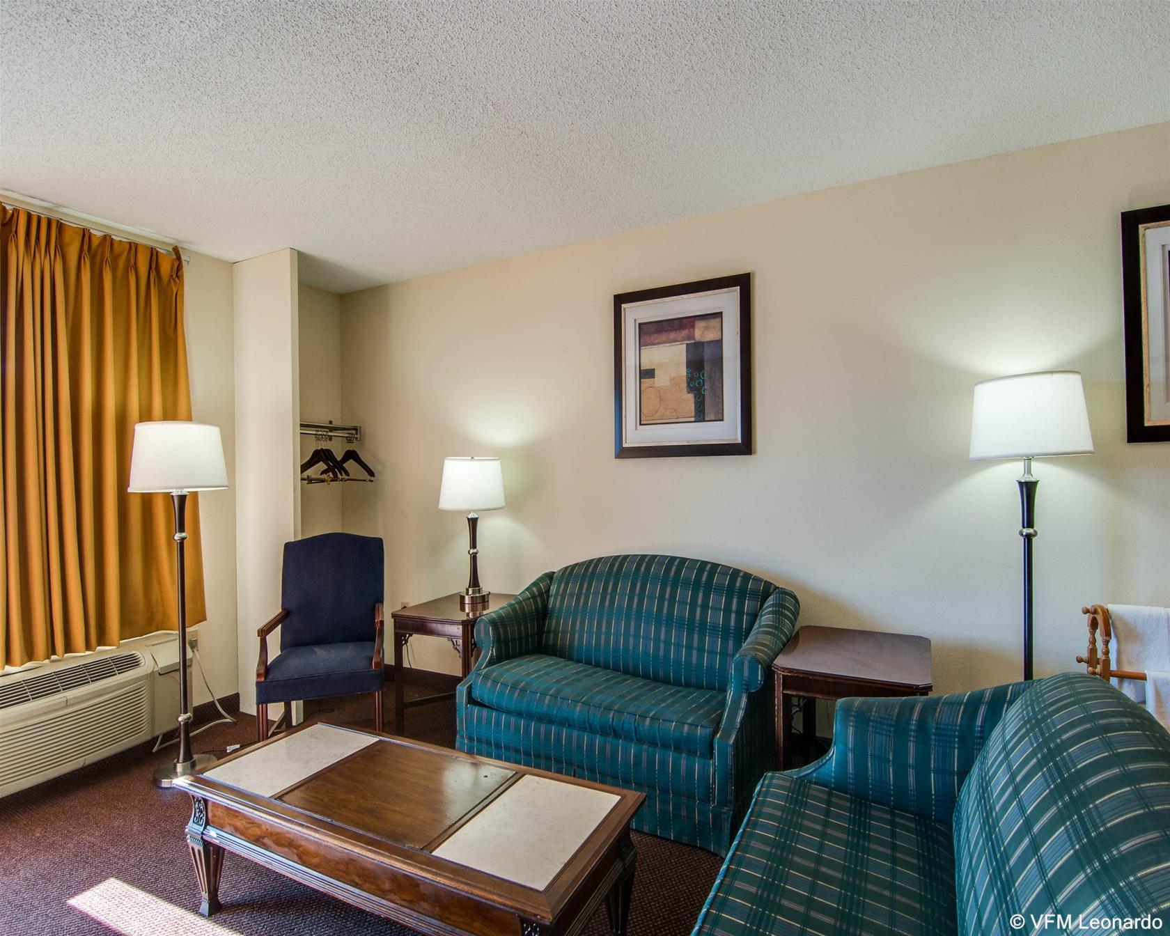 Econo Lodge Glade Springs I-81 Ngoại thất bức ảnh
