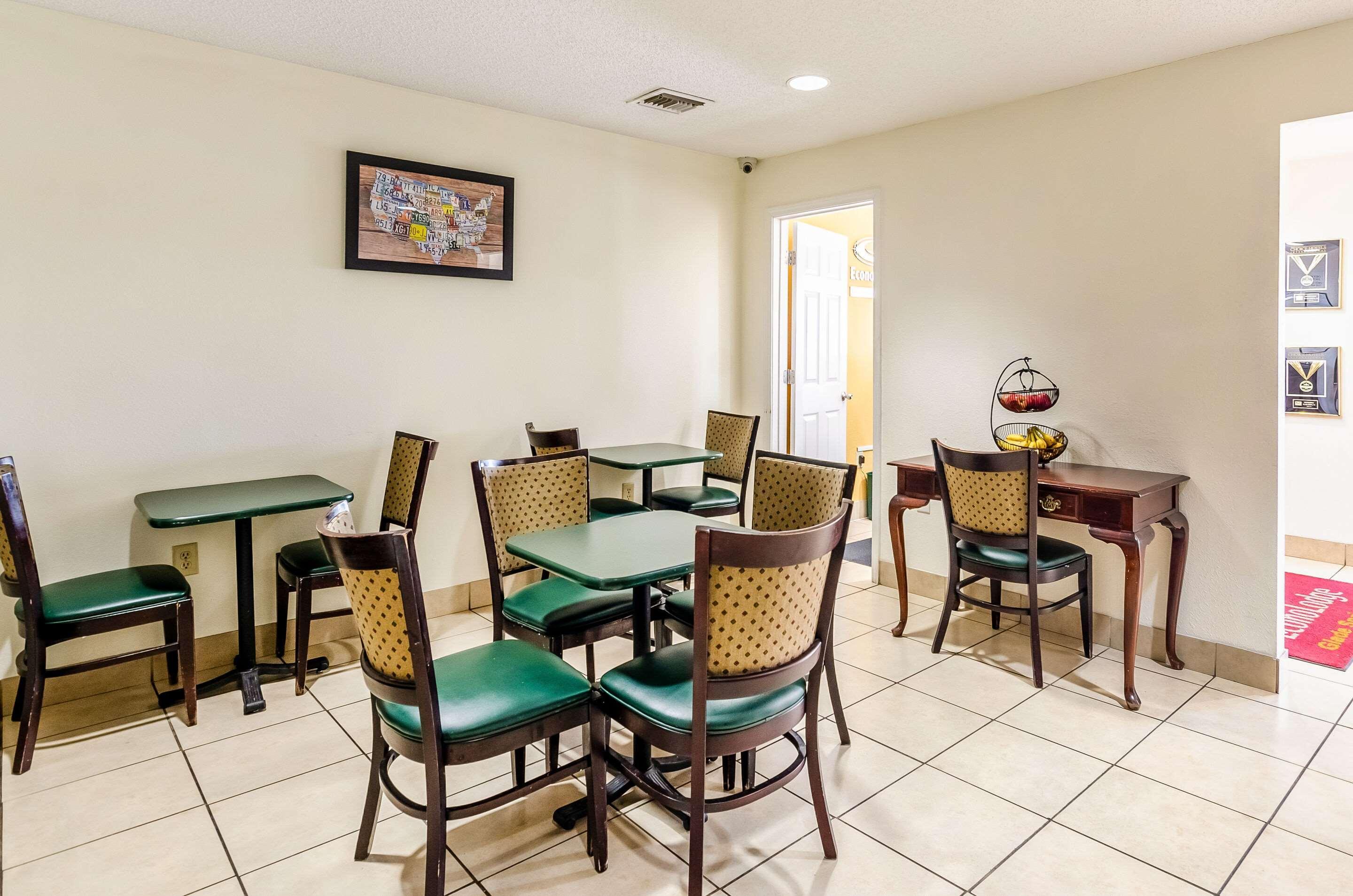 Econo Lodge Glade Springs I-81 Ngoại thất bức ảnh