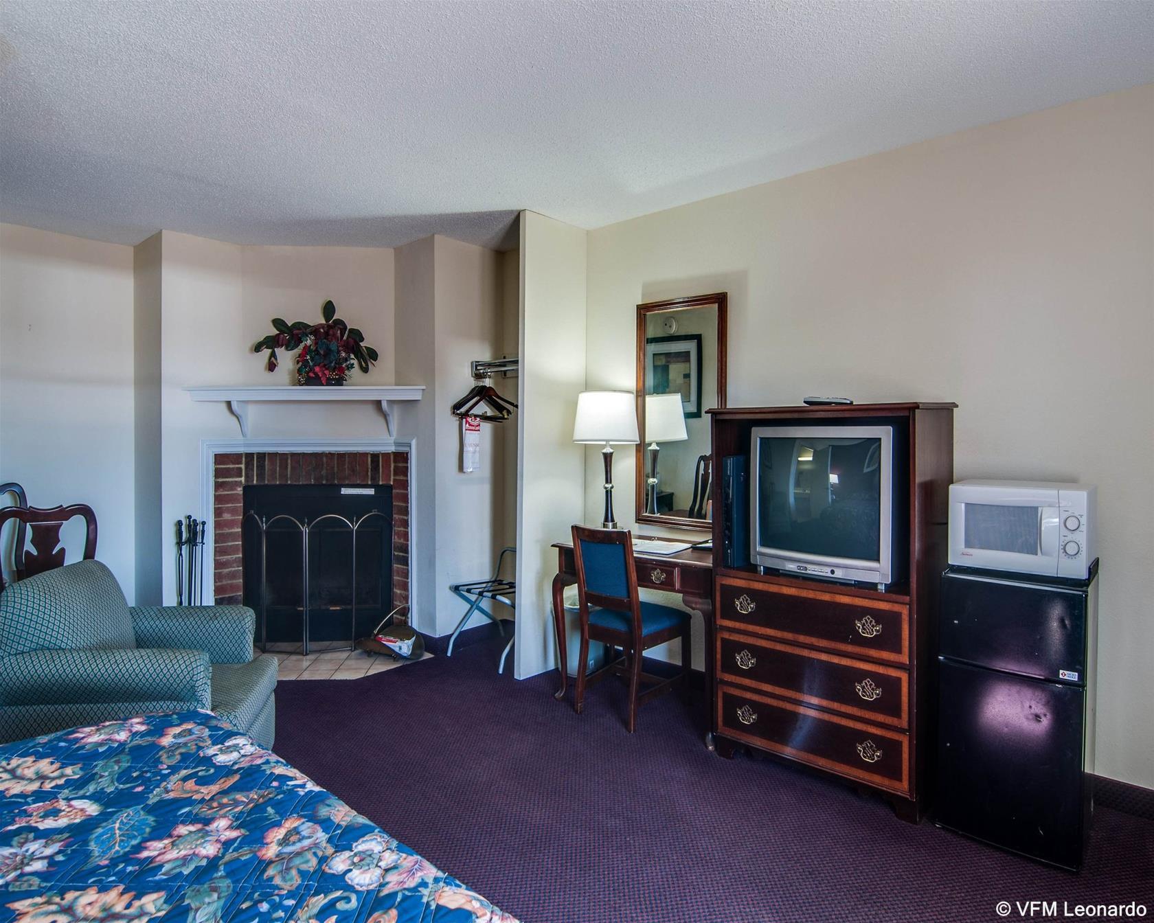 Econo Lodge Glade Springs I-81 Ngoại thất bức ảnh