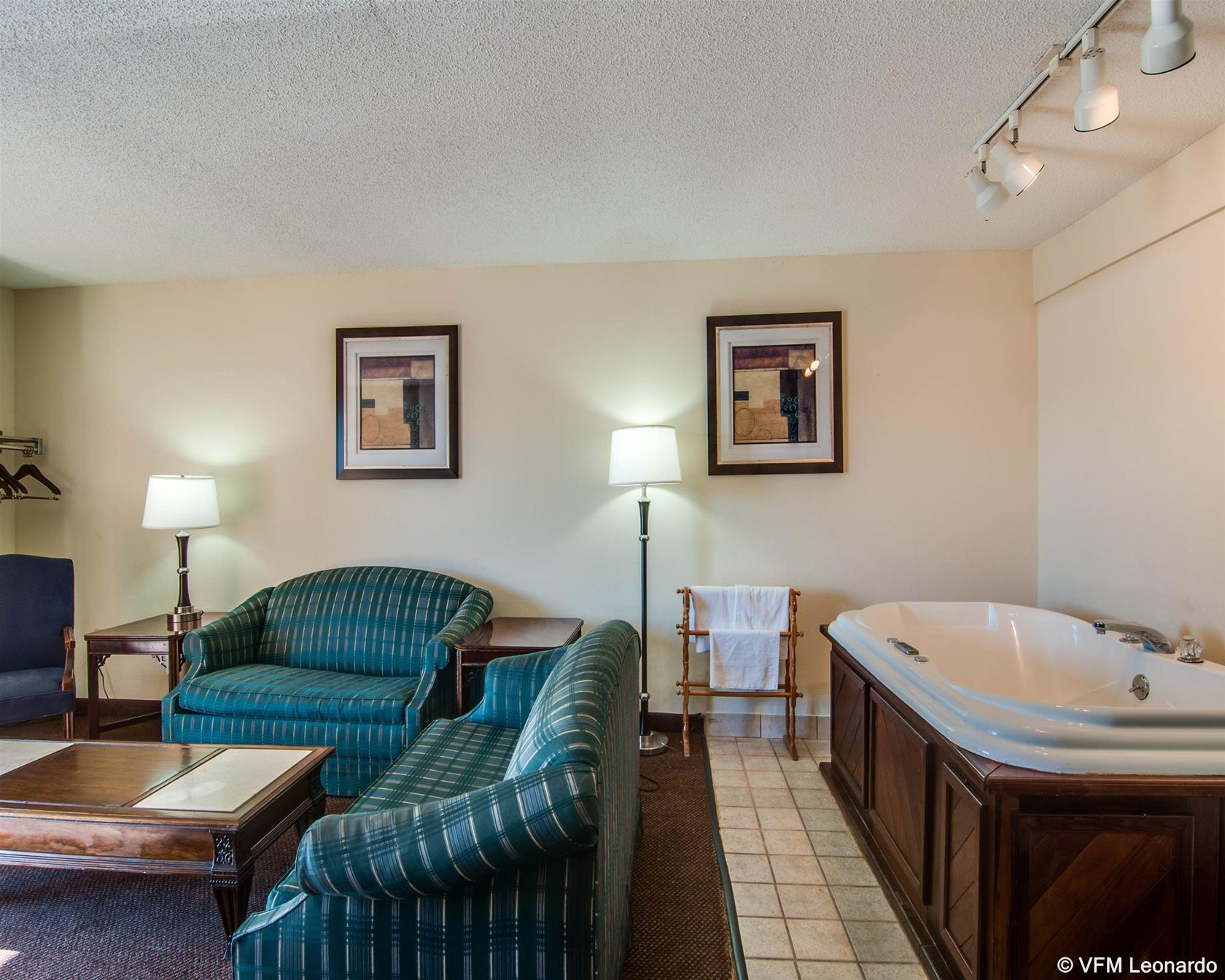 Econo Lodge Glade Springs I-81 Ngoại thất bức ảnh