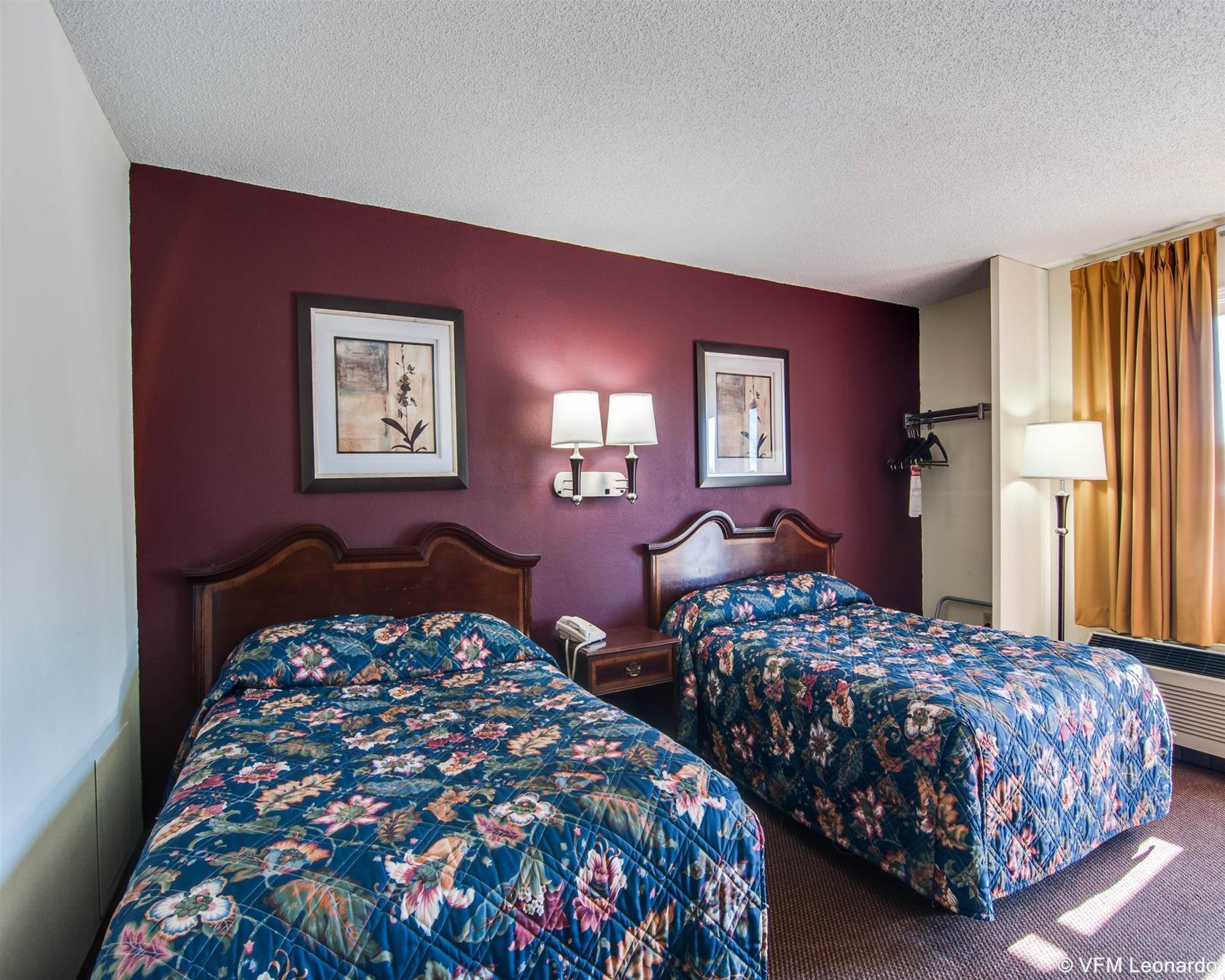 Econo Lodge Glade Springs I-81 Ngoại thất bức ảnh