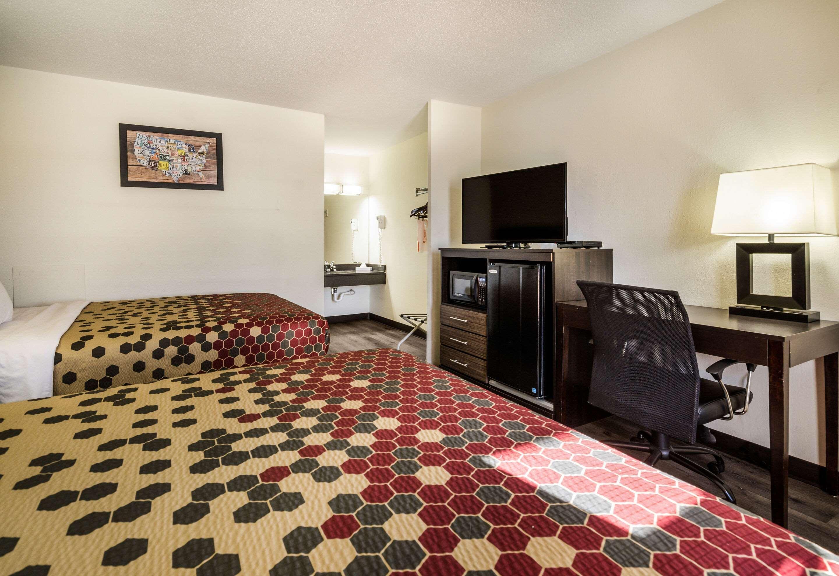 Econo Lodge Glade Springs I-81 Ngoại thất bức ảnh