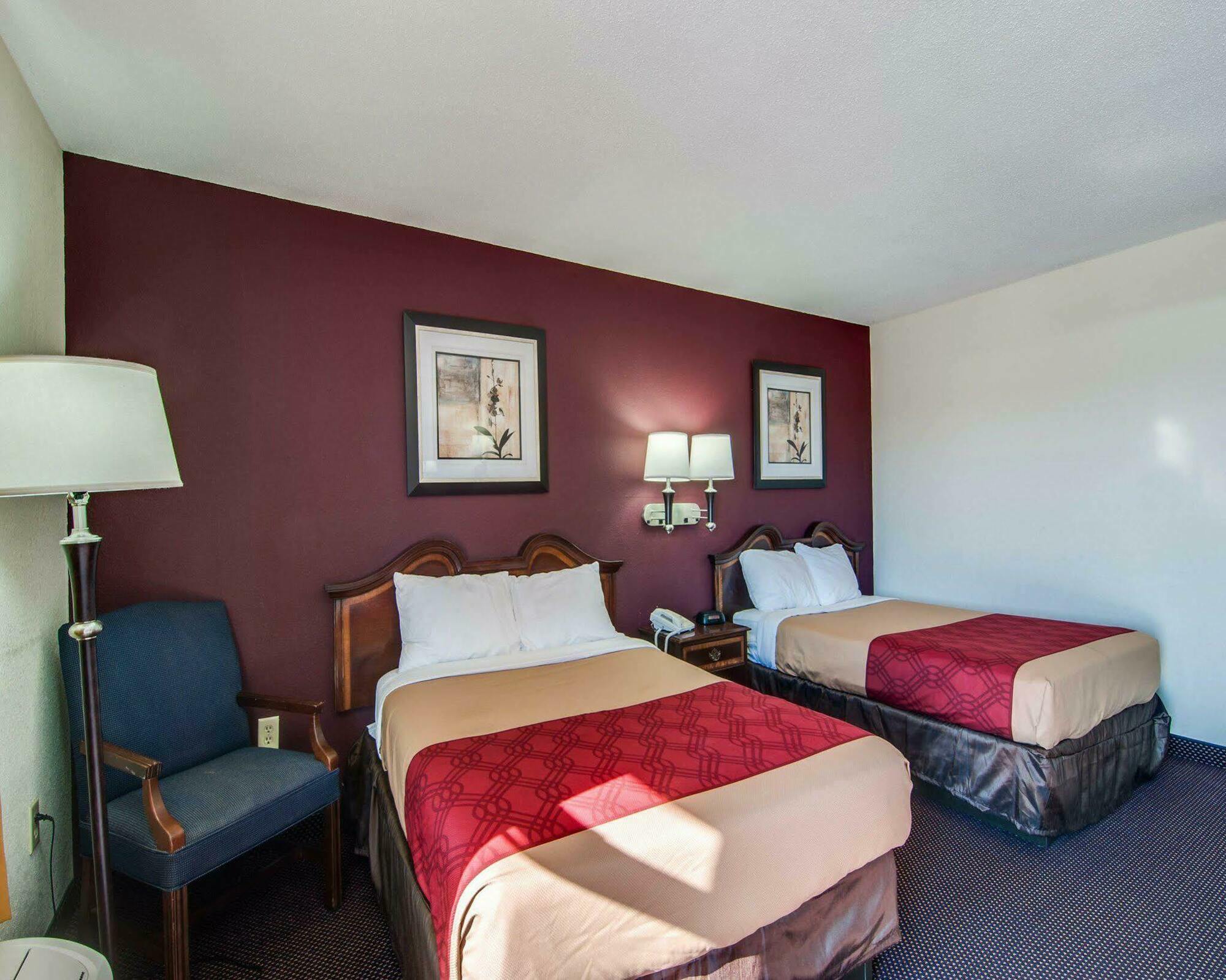 Econo Lodge Glade Springs I-81 Ngoại thất bức ảnh